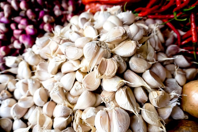 Cara Kupas Bawang Skala Usaha Kecil Lebih Efisien